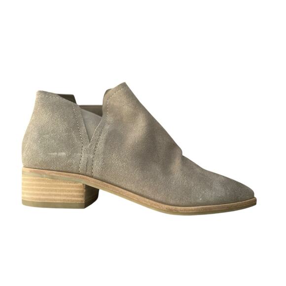 NWOB Dolce Vita Trist Tay Ankle Boots •Women 8.5• Dark Taupe Suede Pull On - Picture 2 of 11